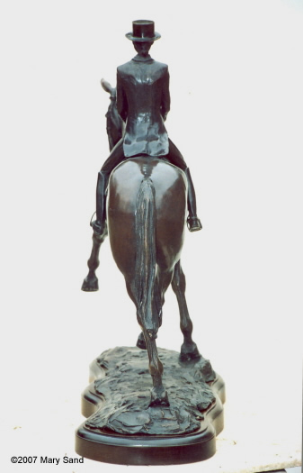 Horse statues : Dressage horse & rider performing Half-Pass